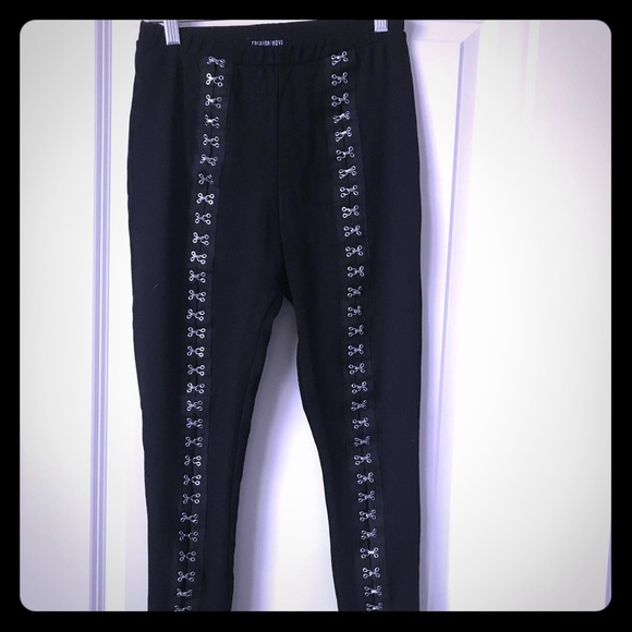 New Fashion Nova hook and closure glam punk chic trendy black leggings medium - Picture 2 of 4